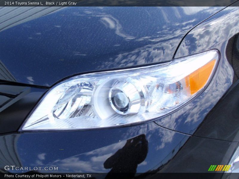 Black / Light Gray 2014 Toyota Sienna L