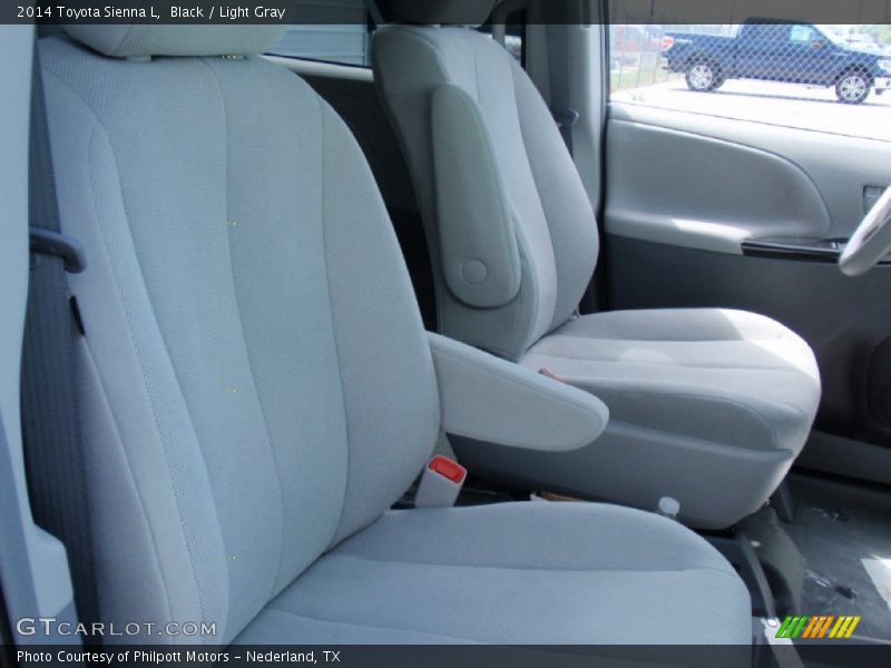 Black / Light Gray 2014 Toyota Sienna L