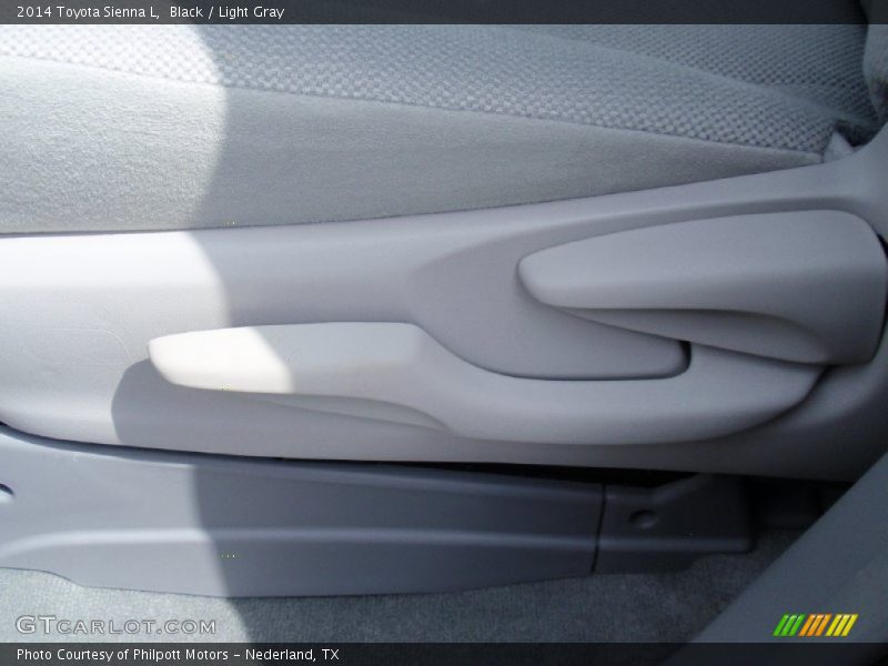 Black / Light Gray 2014 Toyota Sienna L