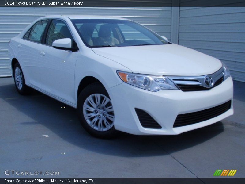 Super White / Ivory 2014 Toyota Camry LE