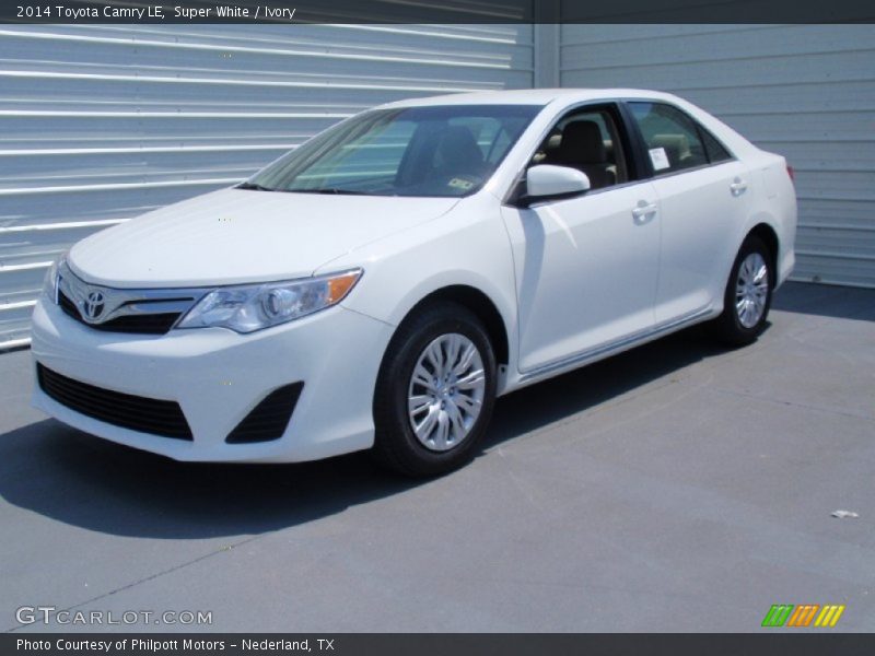 Super White / Ivory 2014 Toyota Camry LE