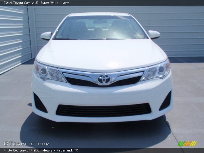 Super White / Ivory 2014 Toyota Camry LE