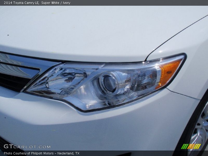 Super White / Ivory 2014 Toyota Camry LE