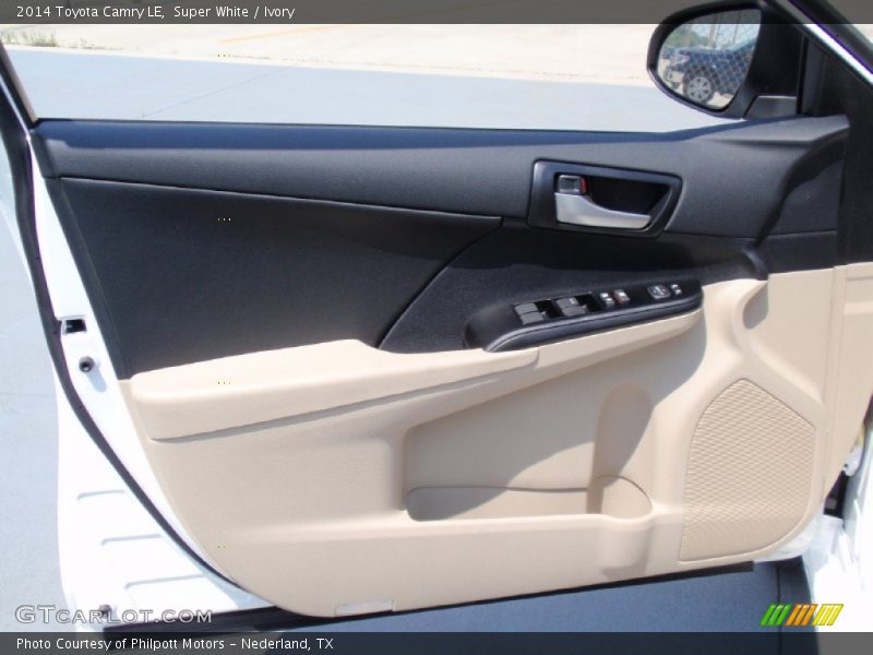 Super White / Ivory 2014 Toyota Camry LE