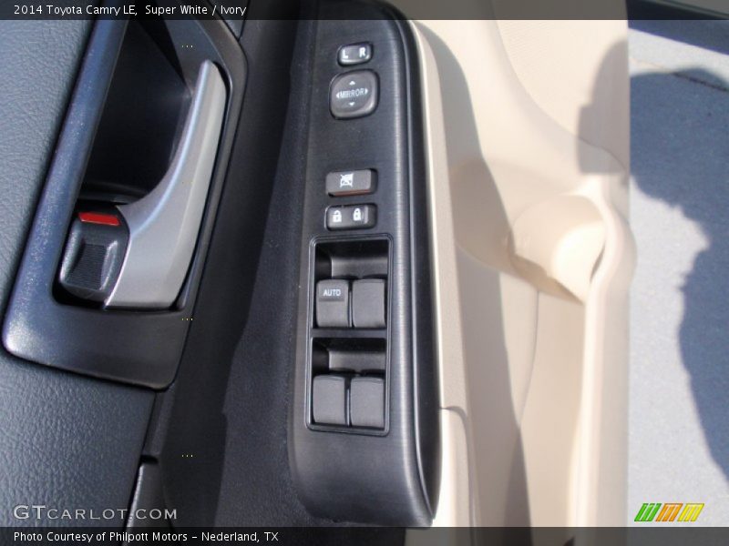 Super White / Ivory 2014 Toyota Camry LE