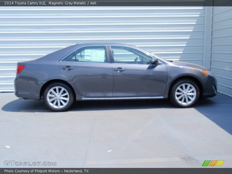 Magnetic Gray Metallic / Ash 2014 Toyota Camry XLE