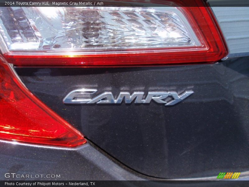 Magnetic Gray Metallic / Ash 2014 Toyota Camry XLE