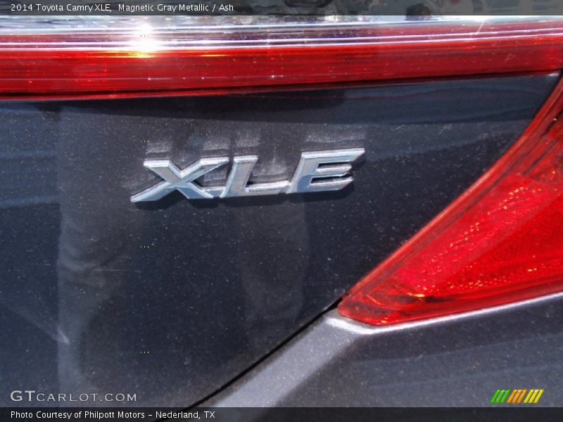 Magnetic Gray Metallic / Ash 2014 Toyota Camry XLE