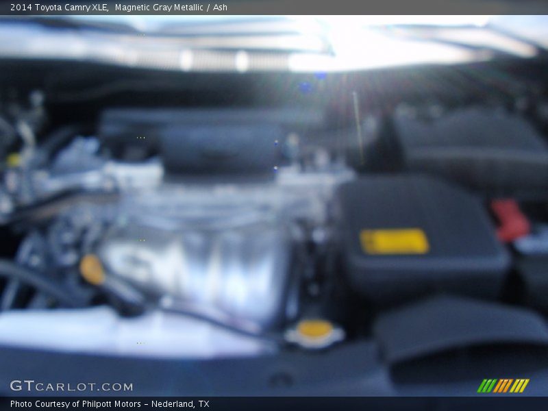 Magnetic Gray Metallic / Ash 2014 Toyota Camry XLE