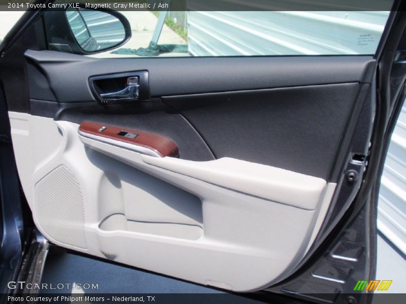 Magnetic Gray Metallic / Ash 2014 Toyota Camry XLE