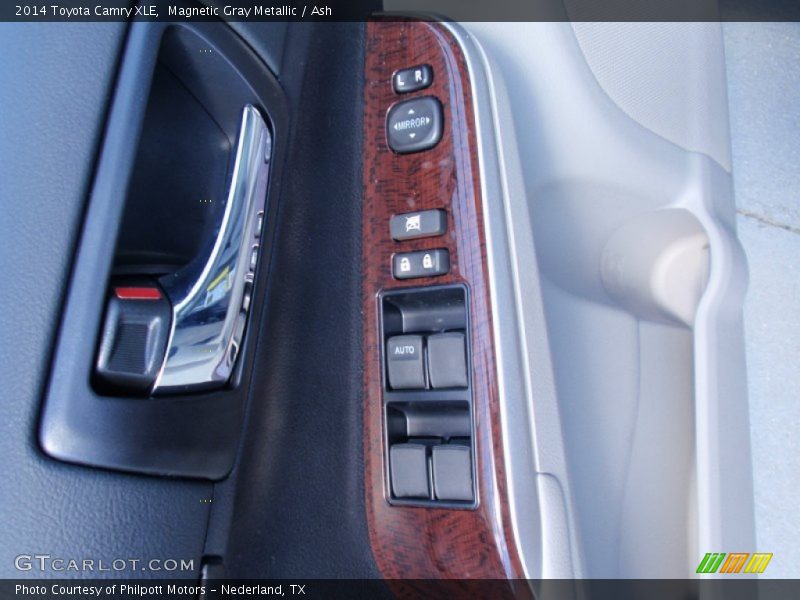 Magnetic Gray Metallic / Ash 2014 Toyota Camry XLE