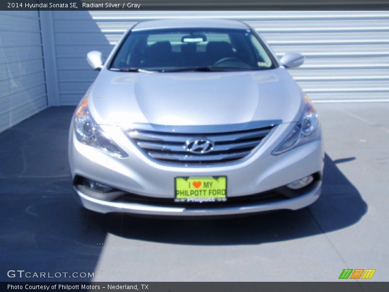 Radiant Silver / Gray 2014 Hyundai Sonata SE