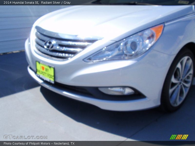 Radiant Silver / Gray 2014 Hyundai Sonata SE