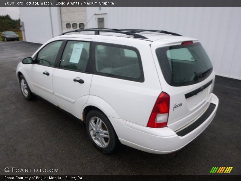 Cloud 9 White / Medium Graphite 2000 Ford Focus SE Wagon