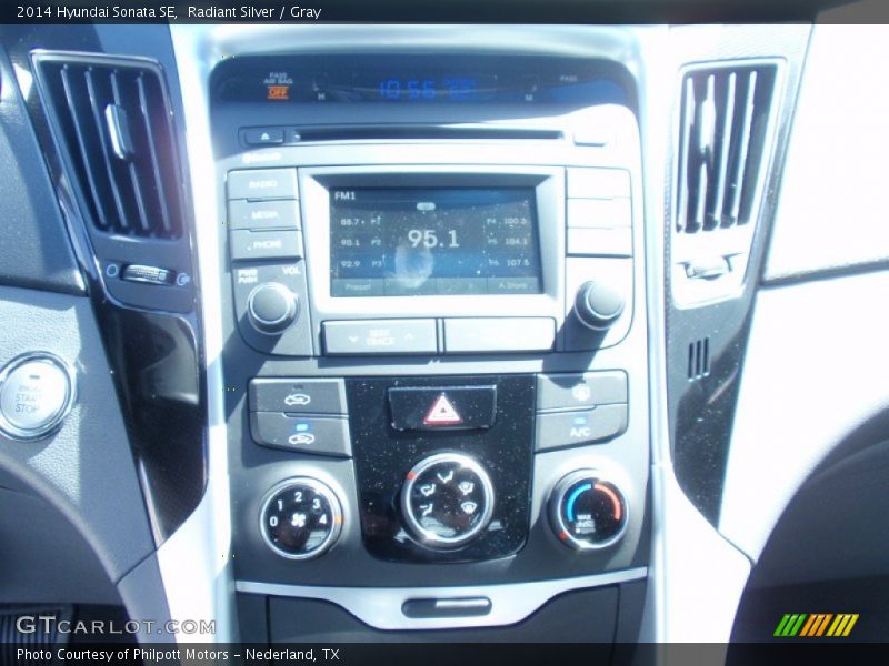Radiant Silver / Gray 2014 Hyundai Sonata SE