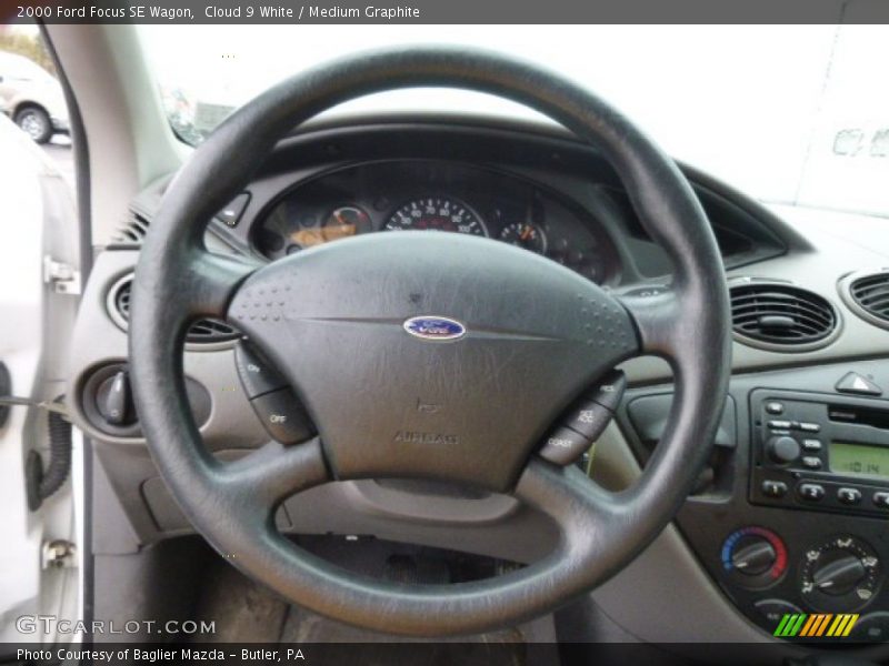 Cloud 9 White / Medium Graphite 2000 Ford Focus SE Wagon