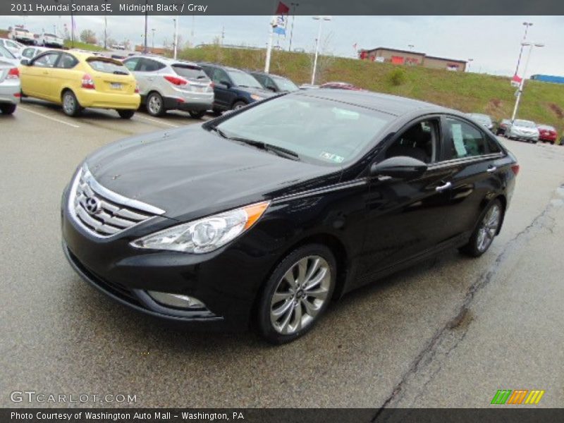 Midnight Black / Gray 2011 Hyundai Sonata SE