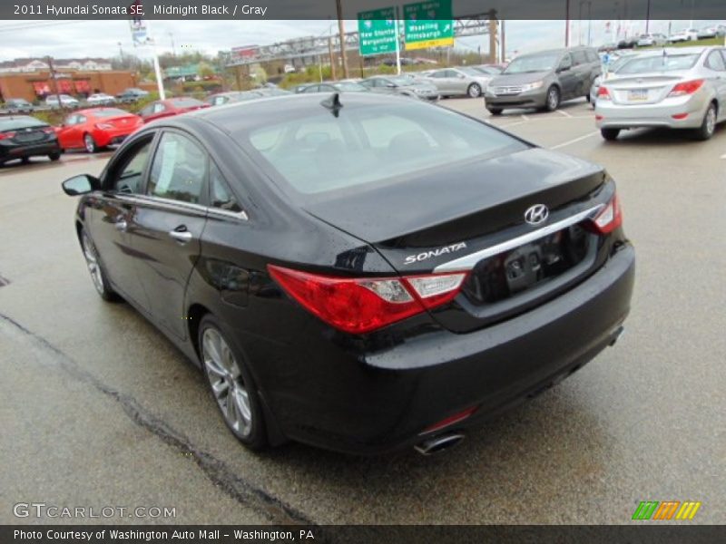 Midnight Black / Gray 2011 Hyundai Sonata SE