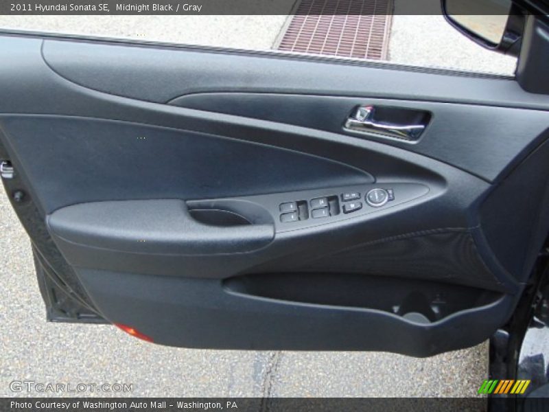 Midnight Black / Gray 2011 Hyundai Sonata SE