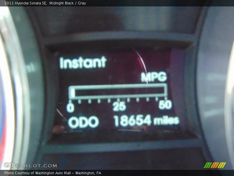 Midnight Black / Gray 2011 Hyundai Sonata SE