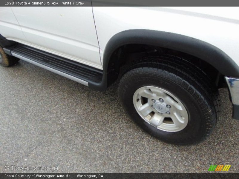 White / Gray 1998 Toyota 4Runner SR5 4x4