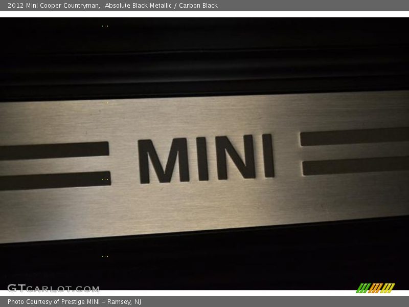 Absolute Black Metallic / Carbon Black 2012 Mini Cooper Countryman