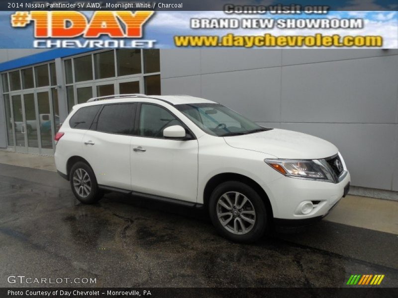 Moonlight White / Charcoal 2014 Nissan Pathfinder SV AWD