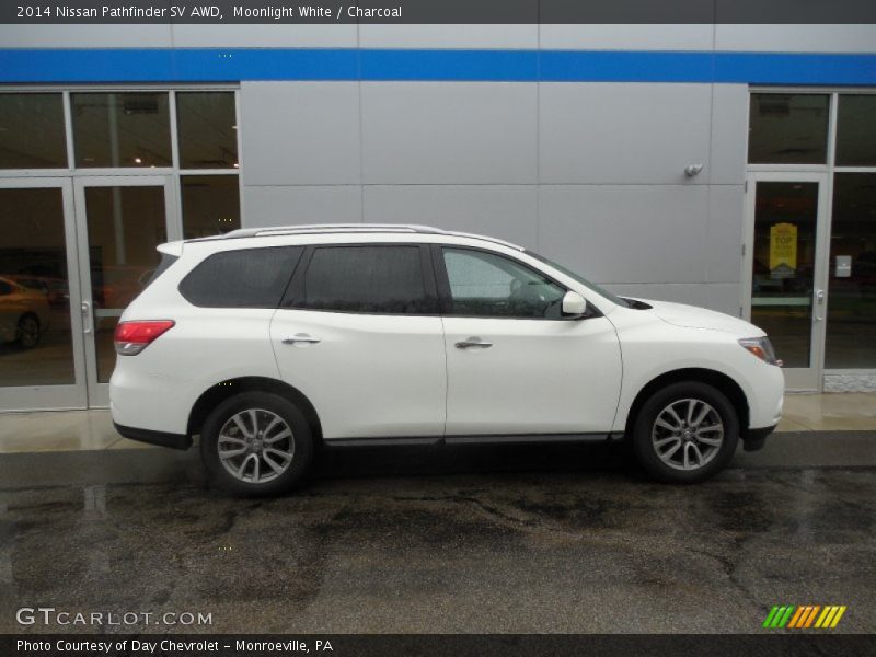 Moonlight White / Charcoal 2014 Nissan Pathfinder SV AWD