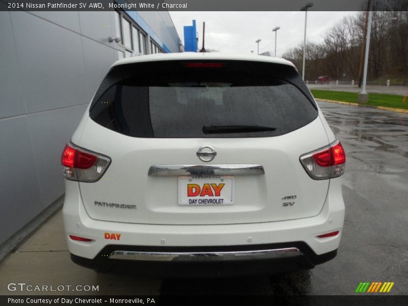 Moonlight White / Charcoal 2014 Nissan Pathfinder SV AWD
