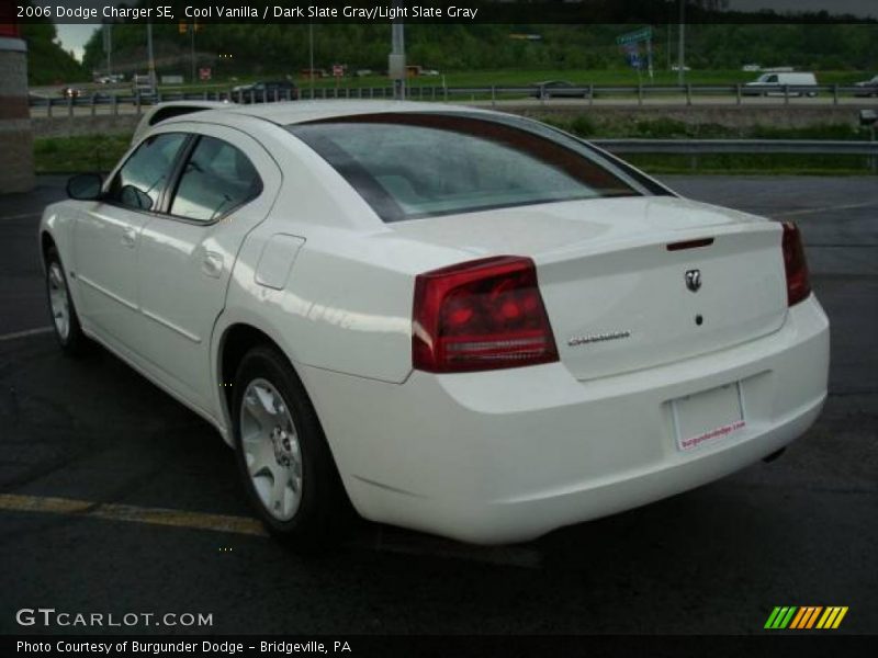 Cool Vanilla / Dark Slate Gray/Light Slate Gray 2006 Dodge Charger SE