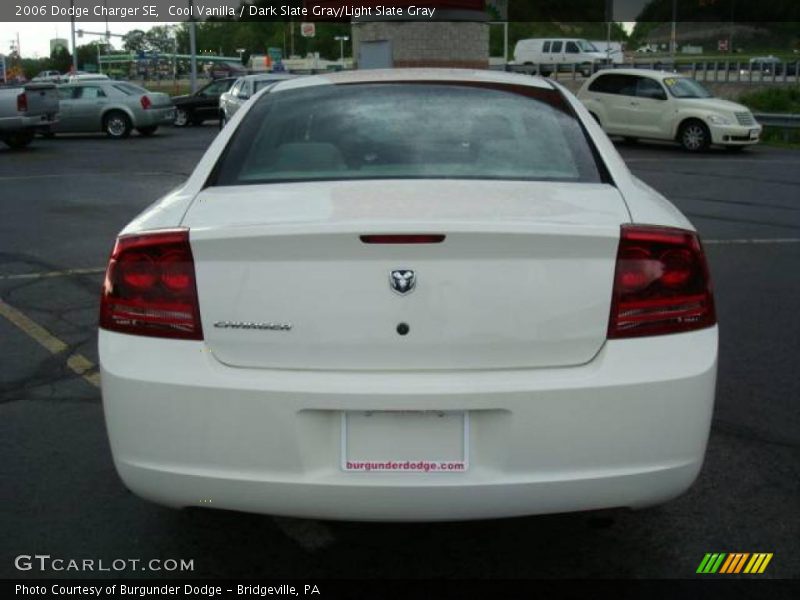 Cool Vanilla / Dark Slate Gray/Light Slate Gray 2006 Dodge Charger SE