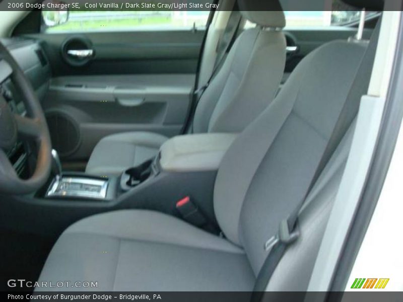 Cool Vanilla / Dark Slate Gray/Light Slate Gray 2006 Dodge Charger SE