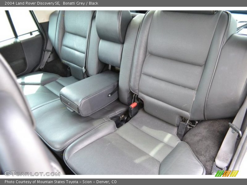 Bonatti Grey / Black 2004 Land Rover Discovery SE
