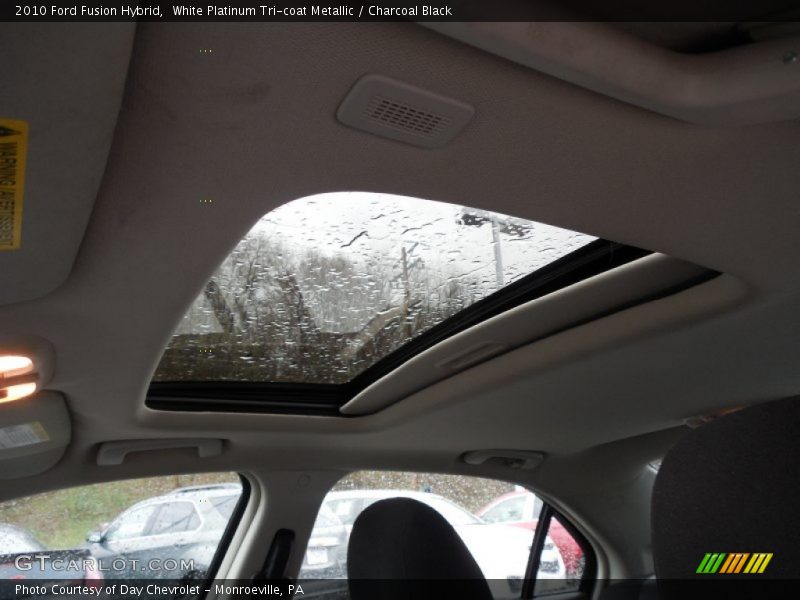 White Platinum Tri-coat Metallic / Charcoal Black 2010 Ford Fusion Hybrid