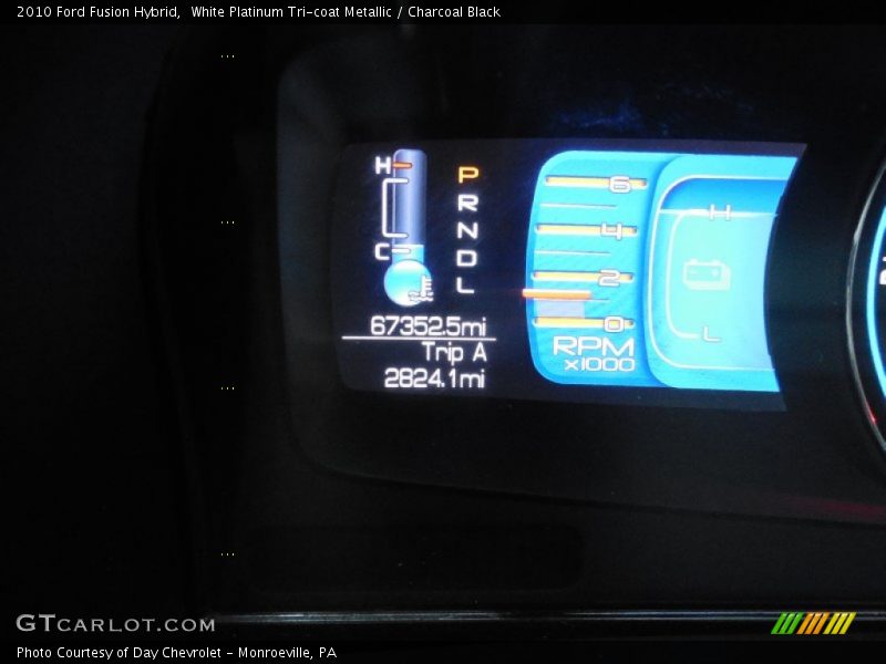 White Platinum Tri-coat Metallic / Charcoal Black 2010 Ford Fusion Hybrid