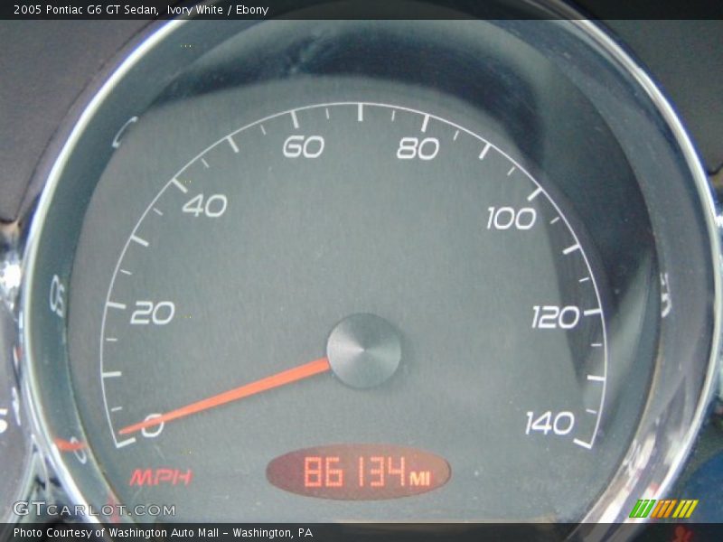 Ivory White / Ebony 2005 Pontiac G6 GT Sedan