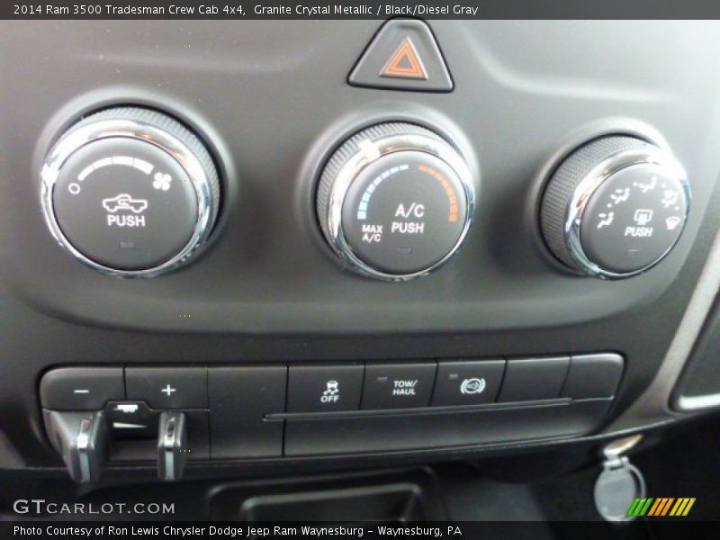 Granite Crystal Metallic / Black/Diesel Gray 2014 Ram 3500 Tradesman Crew Cab 4x4