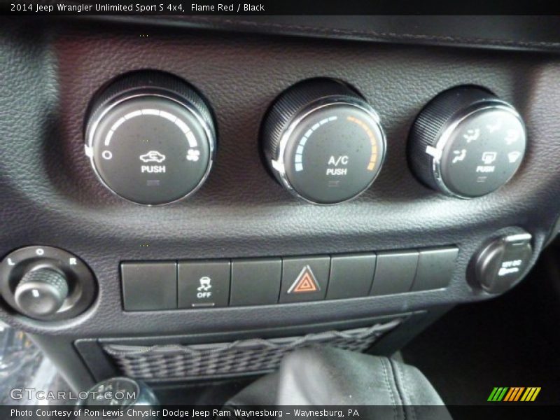 Flame Red / Black 2014 Jeep Wrangler Unlimited Sport S 4x4