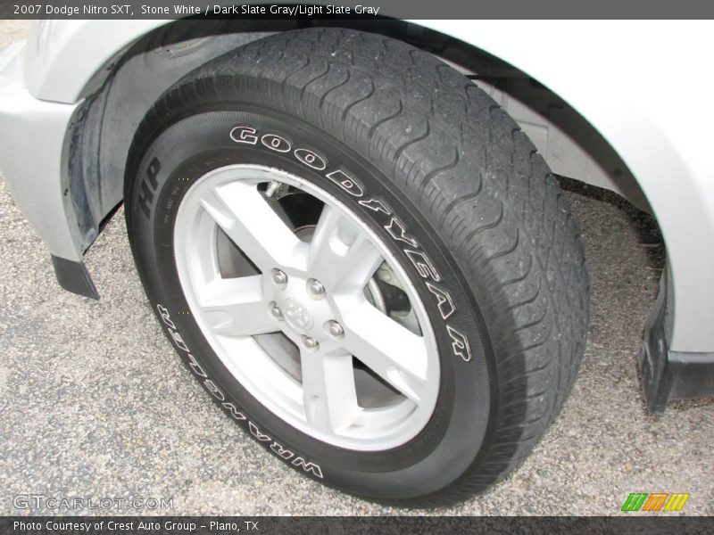 Stone White / Dark Slate Gray/Light Slate Gray 2007 Dodge Nitro SXT