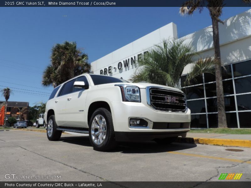 White Diamond Tricoat / Cocoa/Dune 2015 GMC Yukon SLT