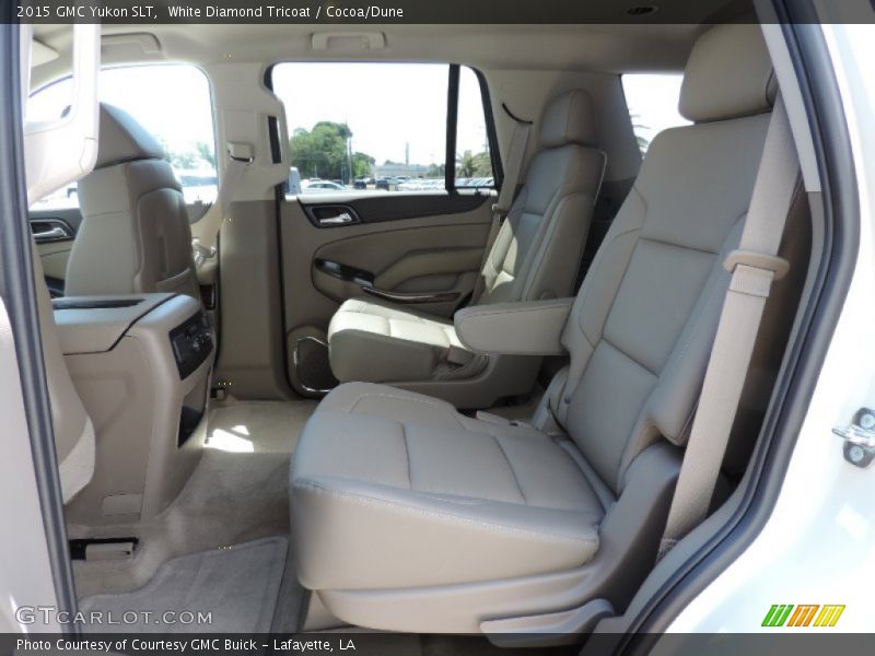 White Diamond Tricoat / Cocoa/Dune 2015 GMC Yukon SLT