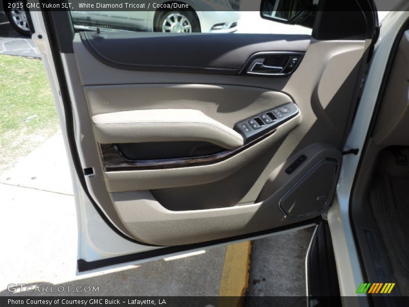 White Diamond Tricoat / Cocoa/Dune 2015 GMC Yukon SLT