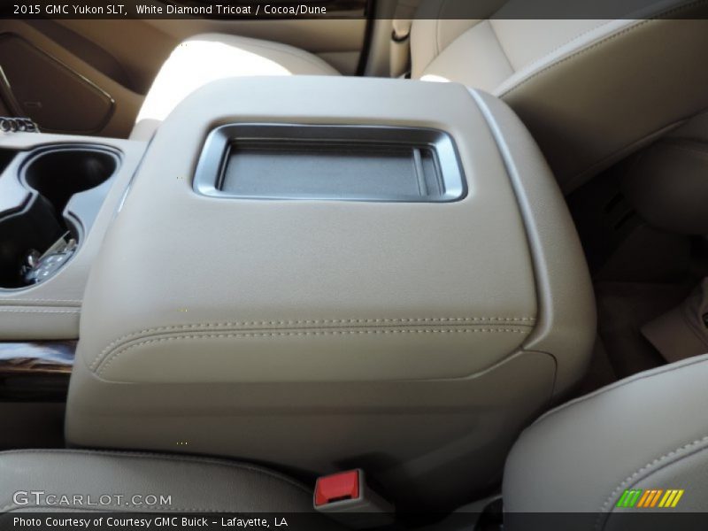 White Diamond Tricoat / Cocoa/Dune 2015 GMC Yukon SLT