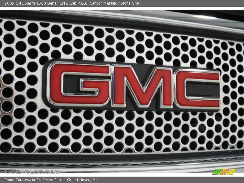 Carbon Metallic / Stone Gray 2005 GMC Sierra 1500 Denali Crew Cab AWD