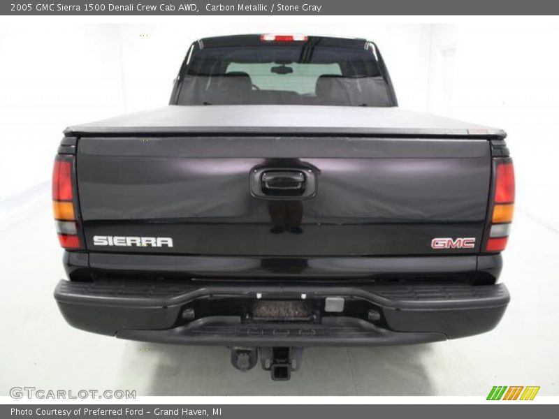 Carbon Metallic / Stone Gray 2005 GMC Sierra 1500 Denali Crew Cab AWD