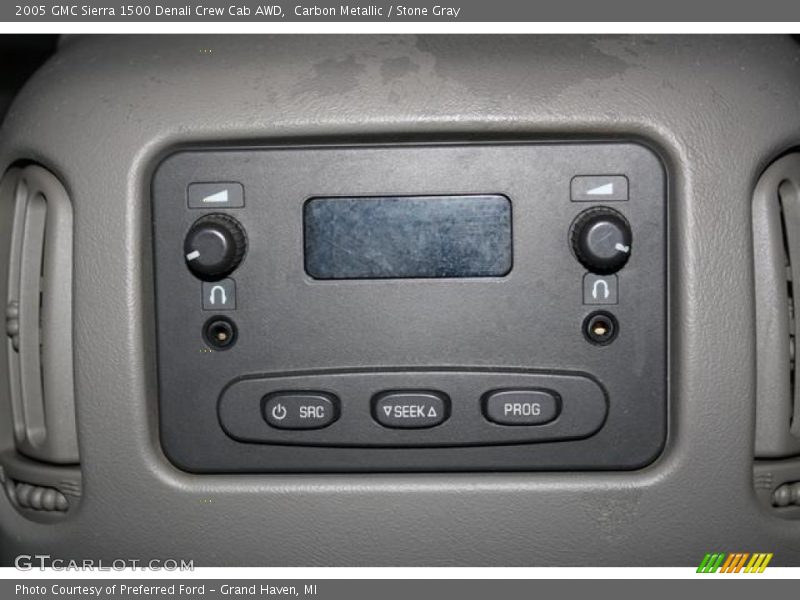 Carbon Metallic / Stone Gray 2005 GMC Sierra 1500 Denali Crew Cab AWD
