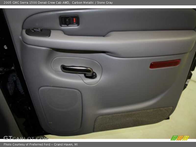 Carbon Metallic / Stone Gray 2005 GMC Sierra 1500 Denali Crew Cab AWD