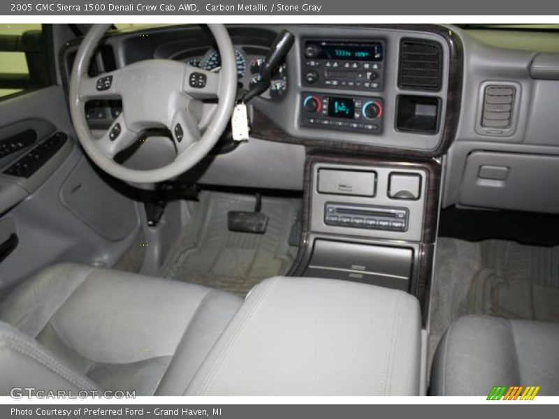 Carbon Metallic / Stone Gray 2005 GMC Sierra 1500 Denali Crew Cab AWD