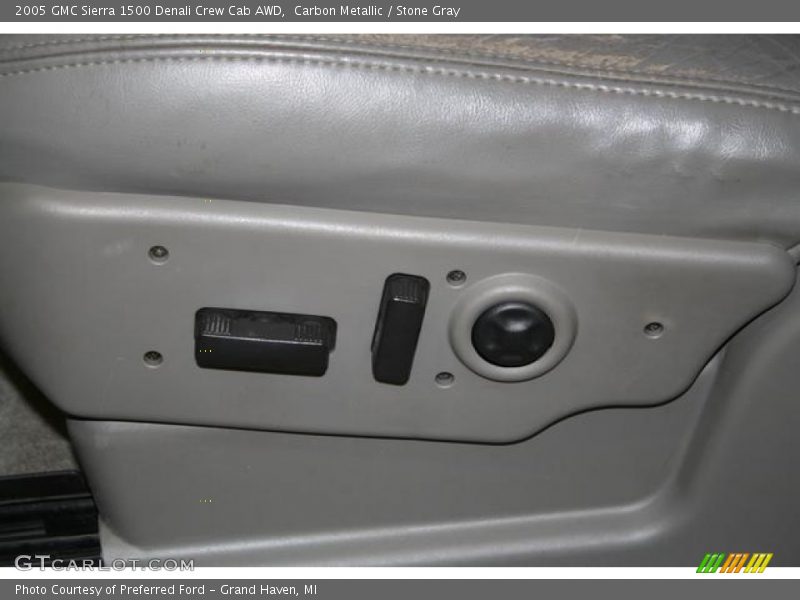 Carbon Metallic / Stone Gray 2005 GMC Sierra 1500 Denali Crew Cab AWD