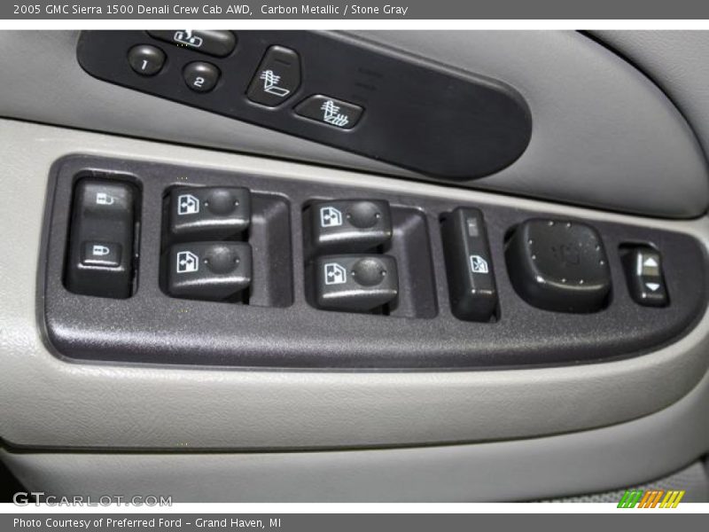 Carbon Metallic / Stone Gray 2005 GMC Sierra 1500 Denali Crew Cab AWD